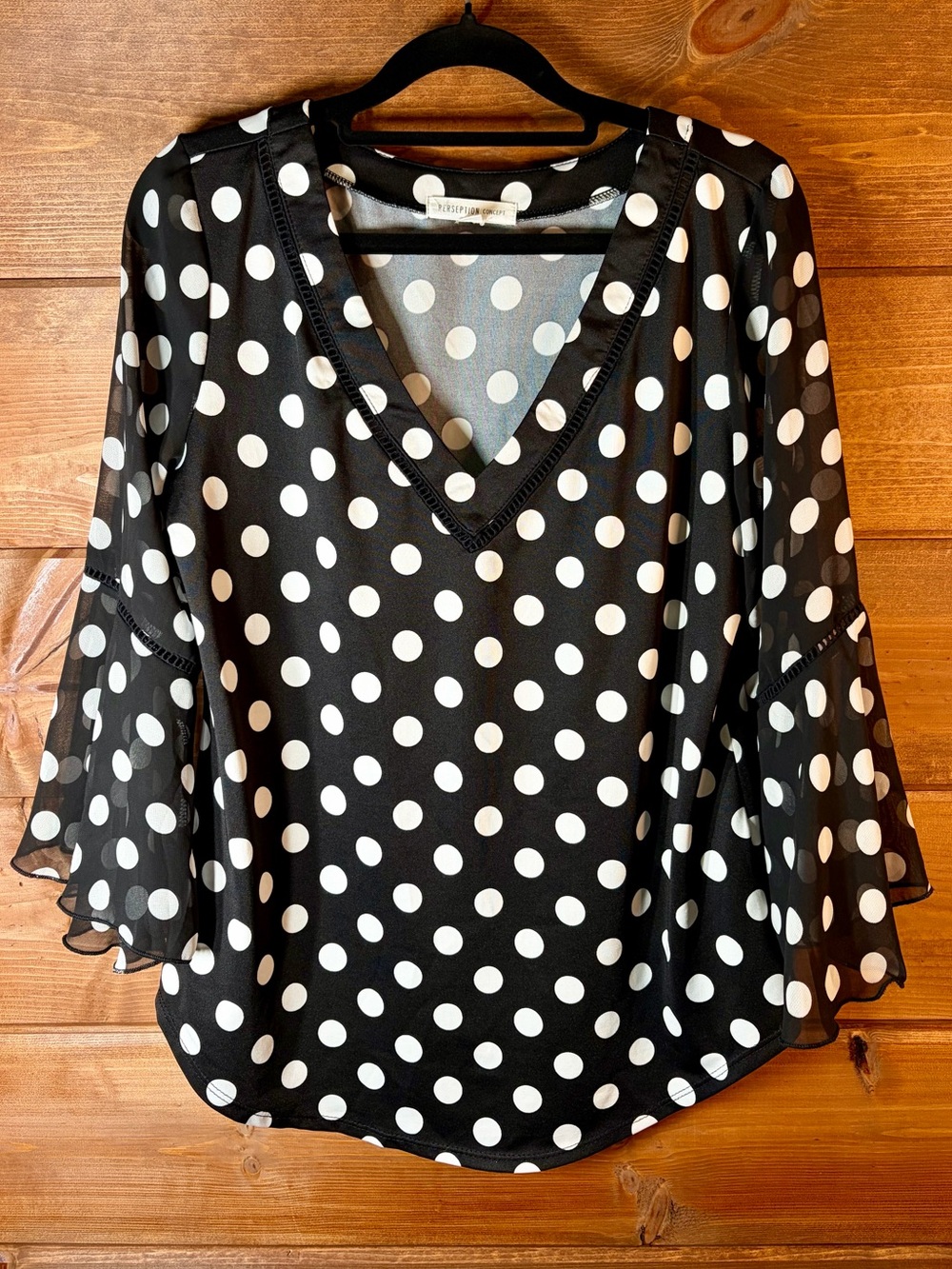 Black & White Polka Dot V-Neck 3/4 Sheer Bell Sleeve Blouse Size Small 💕🖤